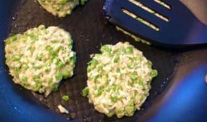 pan frying halloumi