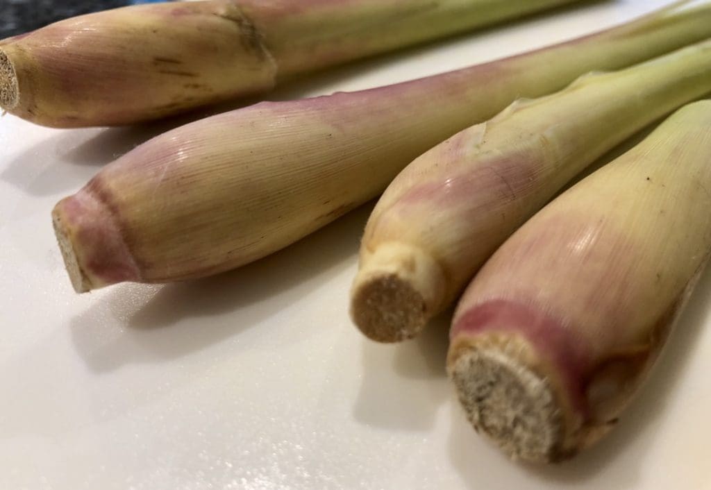 how to prepare lemongrass