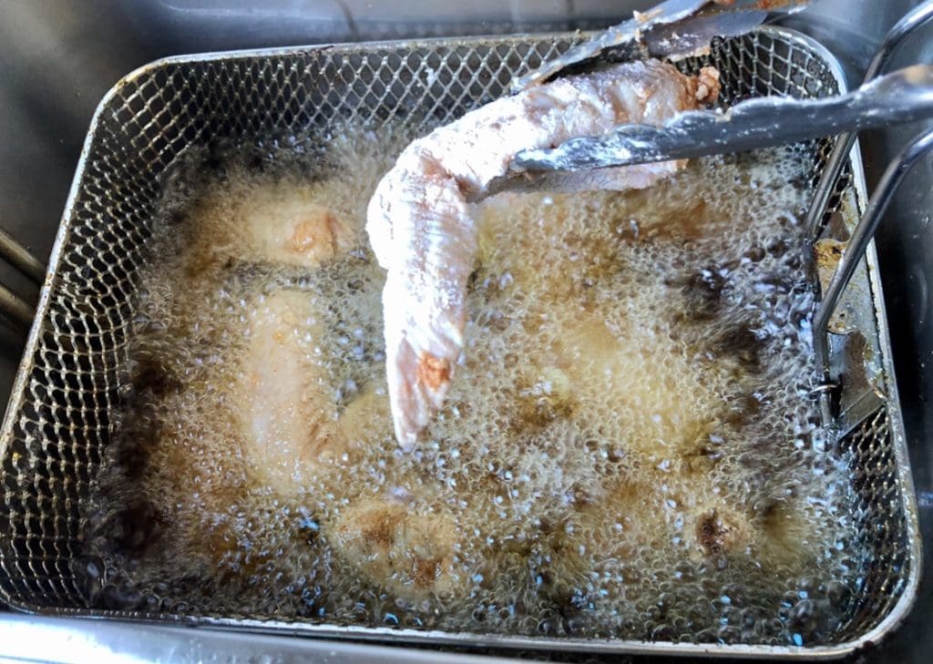 deep frying chicken wings