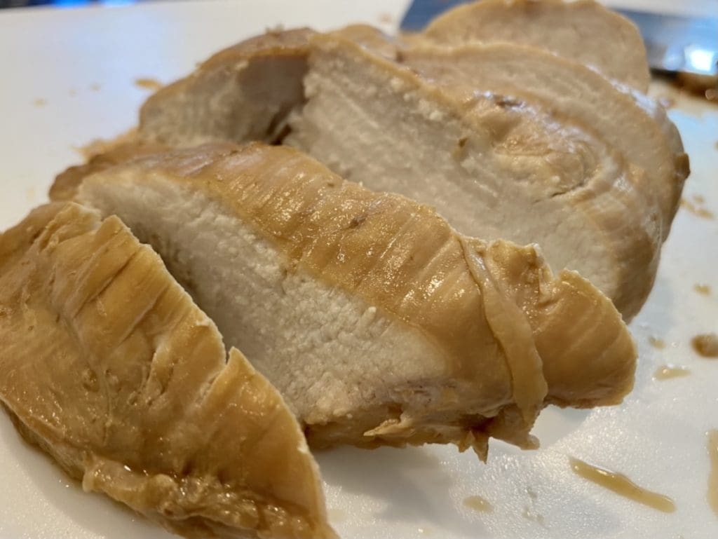sliced poached chicken