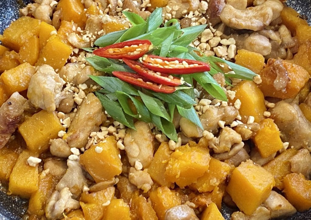 zoomed in thai pumpkin and chicken