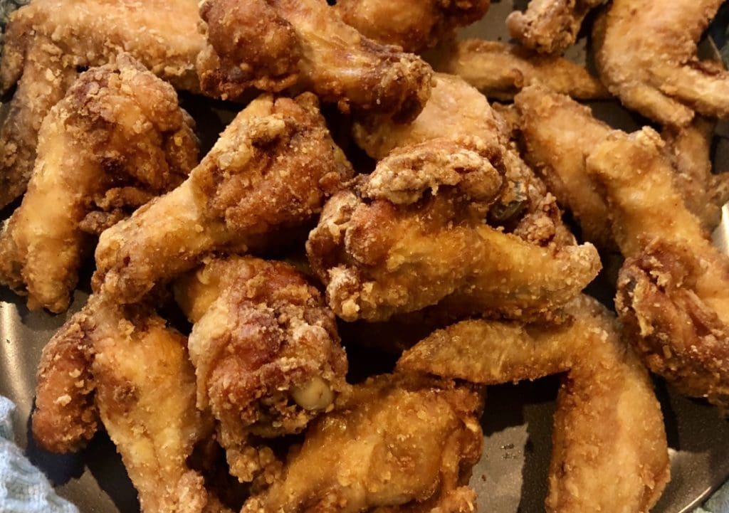 crispy hot fried chicken wings
