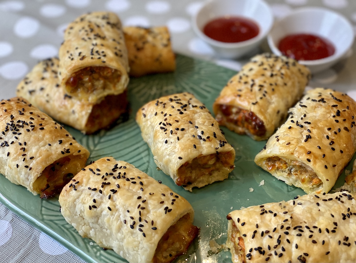 HOMEMADE SAUSAGE ROLLS