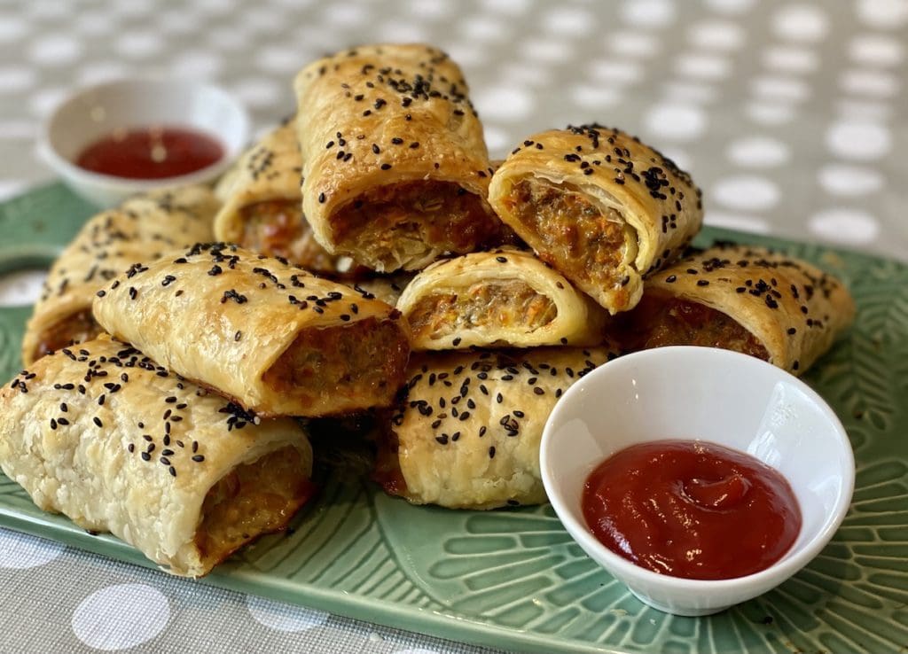 HOMEMADE SAUSAGE ROLLS