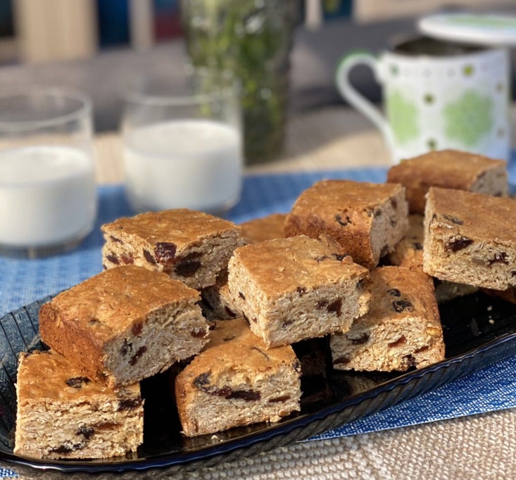 OAT FRUIT SLICE