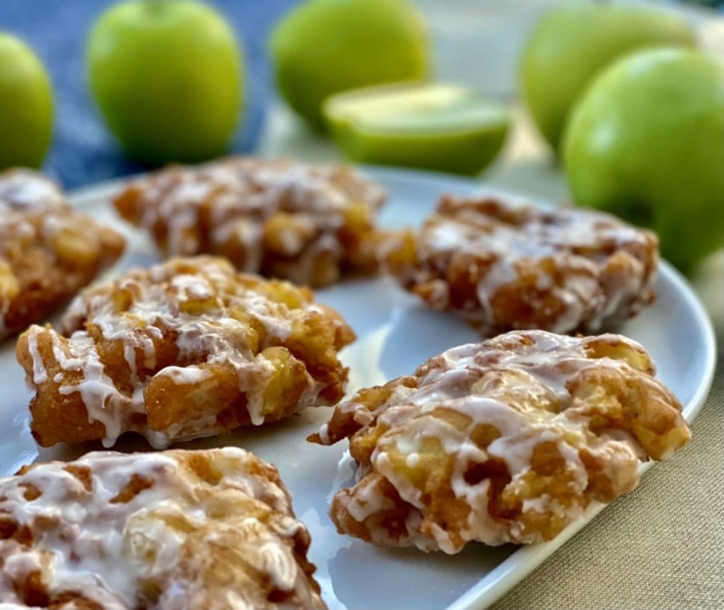 EASY APPLE FRITTERS