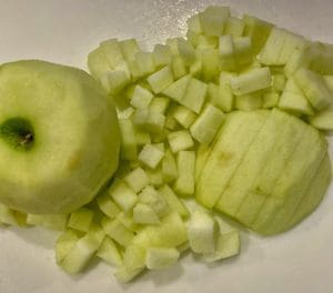 dicing apples