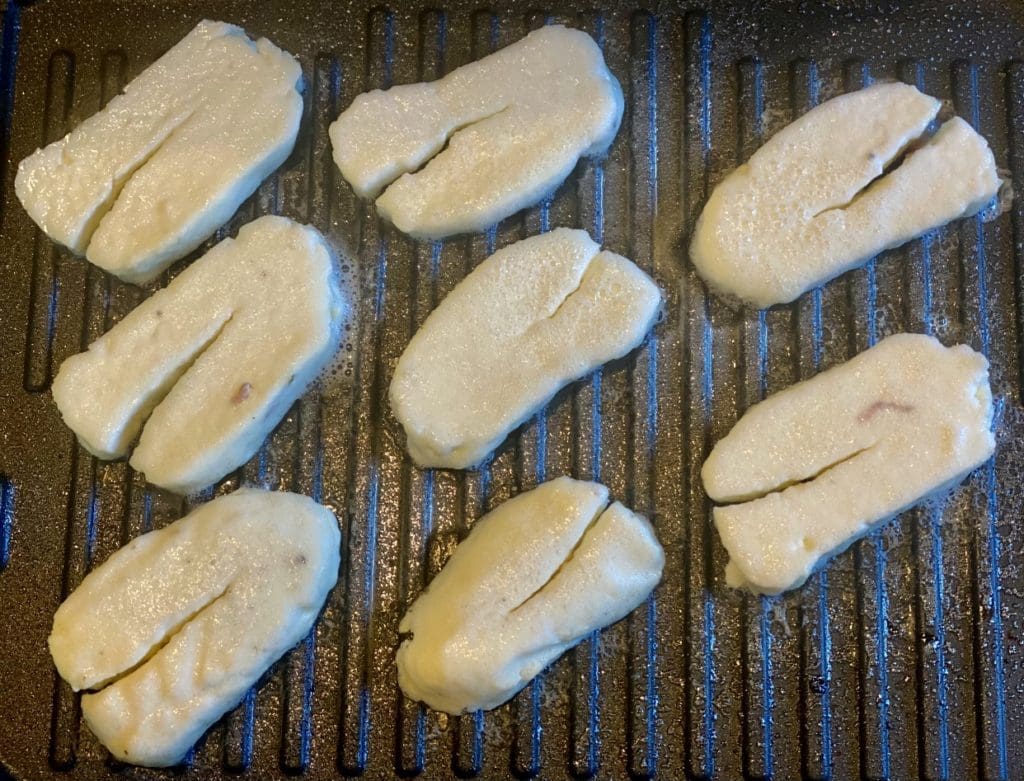 cooking halloumi