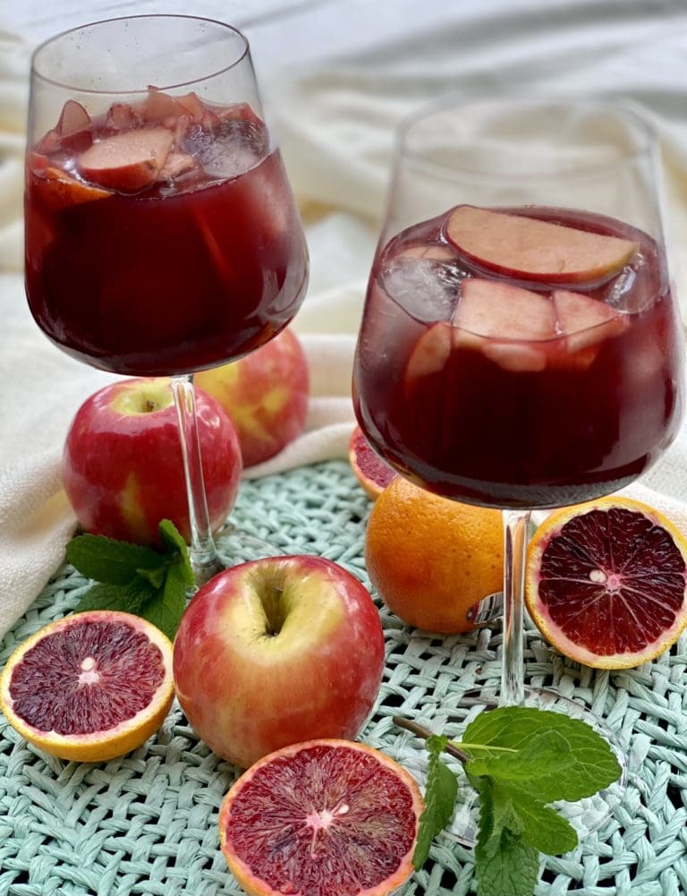 Easy Red Sangria - 3CatsFoodie