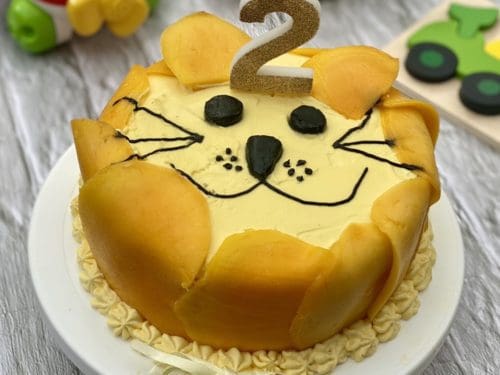 Lion Cake with Mango & Cream - 3CatsFoodie