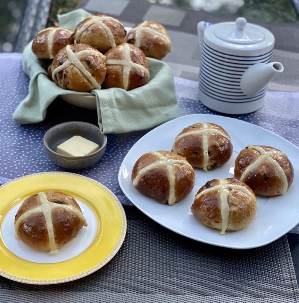 Easy Hot Cross Buns