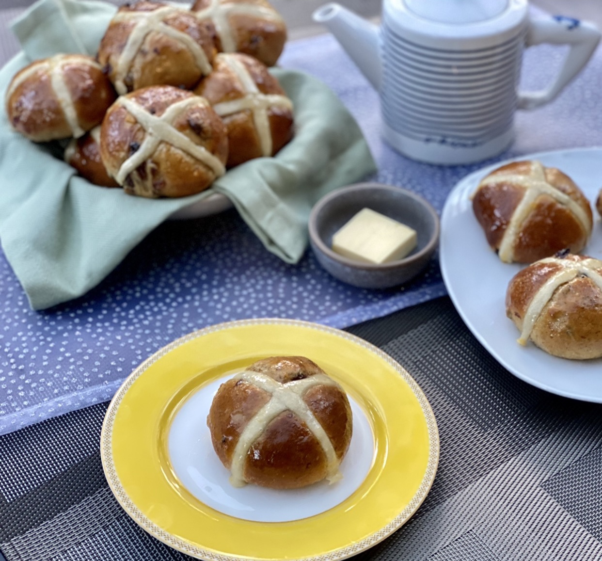 Easy Hot Cross Buns