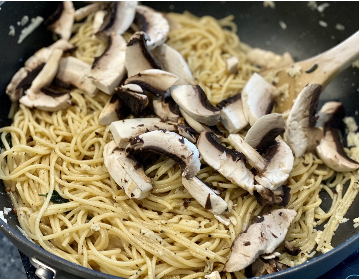 Cacio e Pepe with Mushrooms and Sage