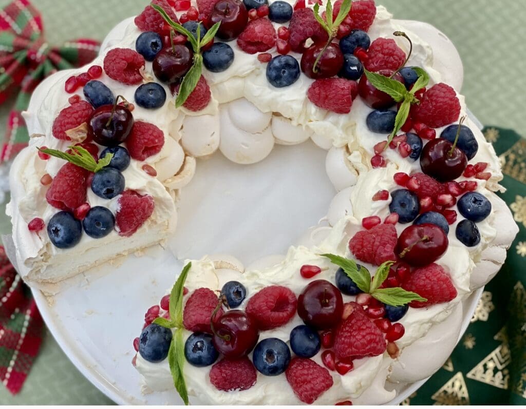 Pavlova Wreath