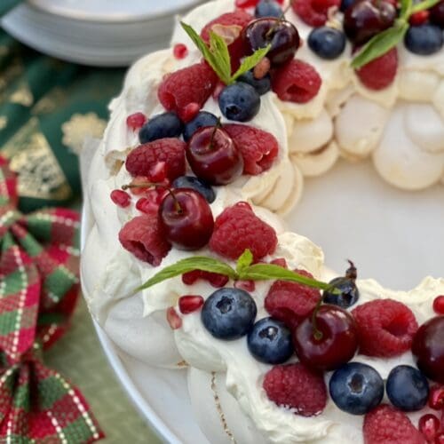 Christmas Pavlova Wreath