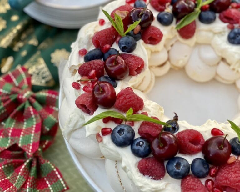 Christmas Pavlova Wreath