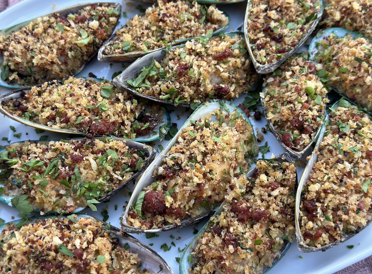 Mussels with Chorizo Crumbs