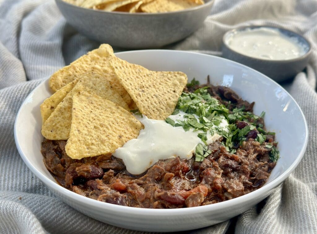 Slow Cooker Chilli Con Carne with Shredded Beef