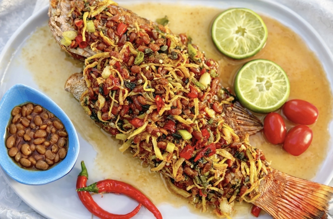 Cambodian Fried fish with Ginger and Soybeans