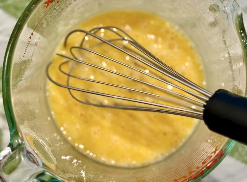 beat eggs