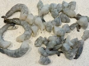 preparing the prawns