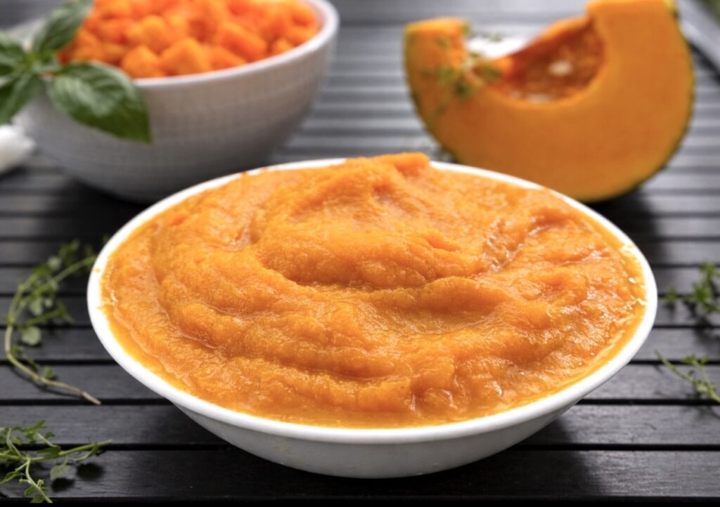 How to make homemade pumpkin purée – thick and vibrant pumpkin purée ready for baking or cooking