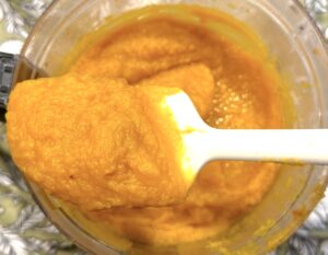 How to make homemade pumpkin purée – pureeing roasted pumpkin until smooth and creamy